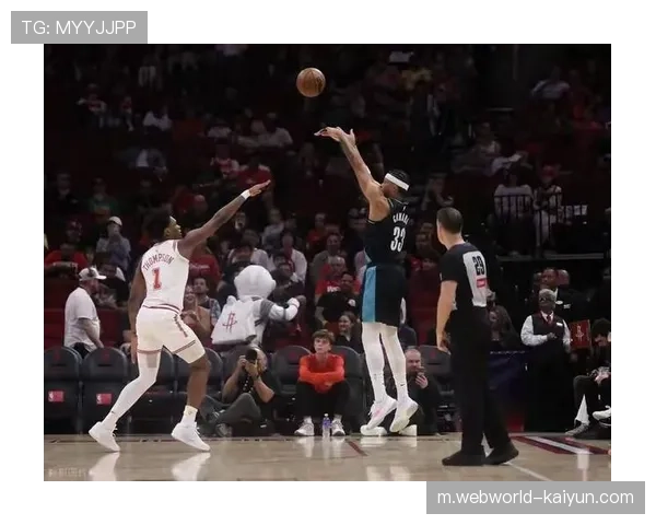 火箭防守篮板率74.2%西部第一 申京卡位意识保障二次进攻机会 火箭防守篮板率74.2%西部第一 申京卡位意识保障二次进攻机会